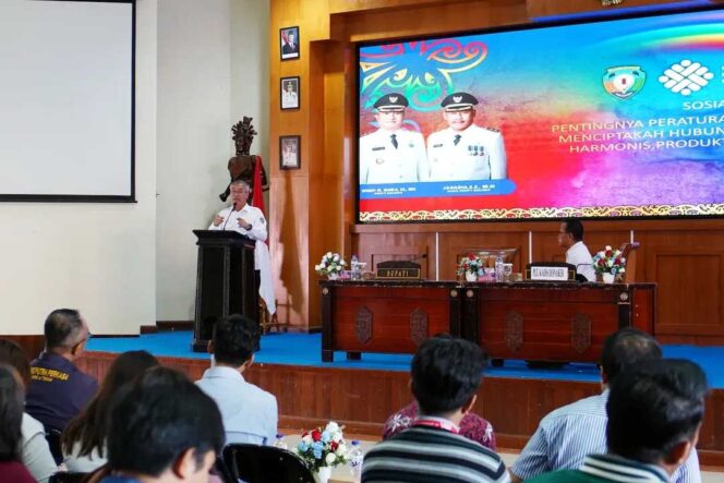 
 Pemkab Malinau Gelar Sosialisasi Peraturan Perusahaan untuk Ciptakan Suasana Kerja Kondusif untuk Pekerja dan Pemberi Kerja