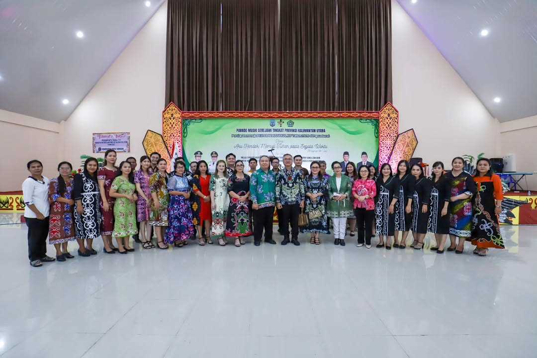 Bupati Wempi Hadiri Parade Musik Gerejawi perwakilan Kaltara di TarakanTarakan - Bupati Malinau (1)