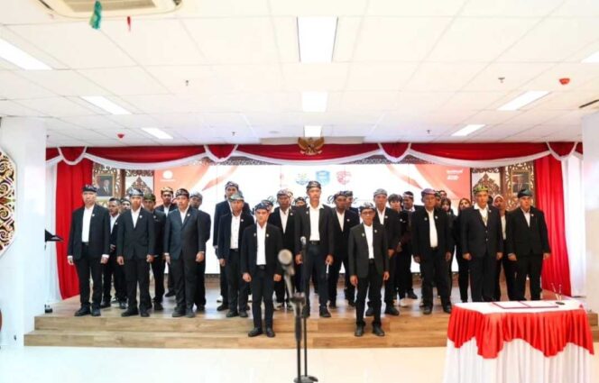 
 Irwan Sabri Resmi Jabat Ketua Harian KSMI Kaltara, Dilantik Bersama Gubernur Kaltara