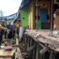 Tinjau Bencana Gempa di Tarakan, Gubernur Zainal Salurkan Bantuan ke Korban