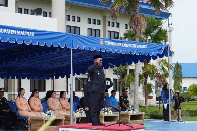 
 Wakil Bupati Malinau Pimpin Upacara Peringatan Hari Pahlawan 2025