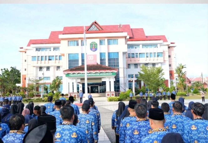 
 Apel Korpri Gabungan OPD, Bupati Minta OPD Lakukan Evaluasi dan Pengecekan Menyeluruh Pelaksanaan Program Kegiatan di 2025