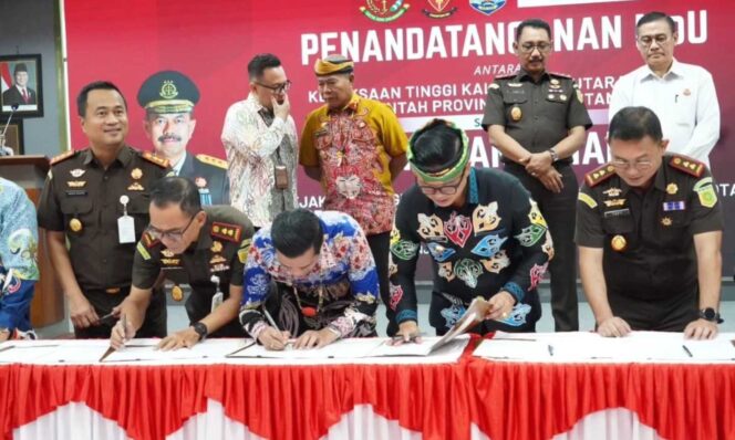 
 Bupati Nunukan, H. Irwan Sabri, menghadiri kegiatan penandatanganan Memorandum of Understanding, Kamis (18/12/2025).