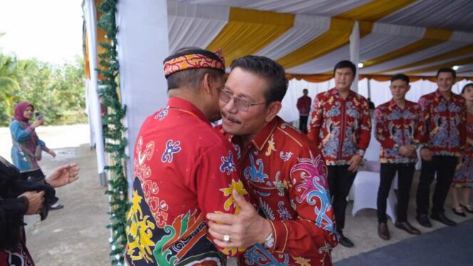 
 Open House Berlangsung Akrab, Wagub Sampaikan Pesan Natal