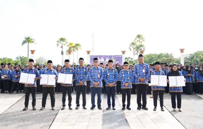 
 Status Pegawai Kian Jelas, 2.512 PPPK Paruh Waktu Terima SK dan Tandatangani Kontrak Kerja