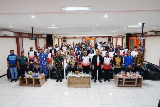 
 Staf Ahli Gubernur, Robby membuka Rakerprov KORMI Kaltara 2025 di Hotel Pangeran Khar