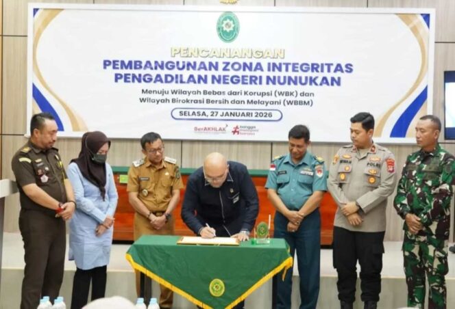 
 Disaksikan Wabup Hermanus, Pengadilan Negeri Nunukan Canangkan Zona Integritas Menuju WBK dan WBBM