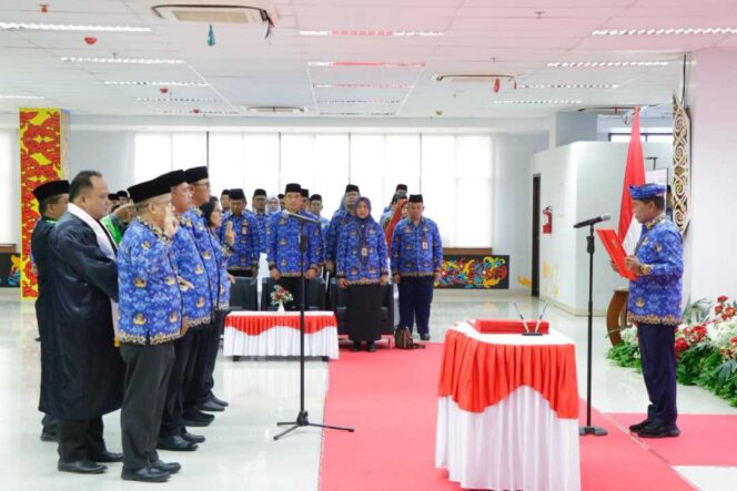 
 Gubernur Lantik 86 Pejabat, Tekankan Profesionalisme dan Pelayanan Publik