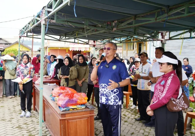 
 Bupati Malinau Pantau Pasar Murah Disambut Antusias Warga