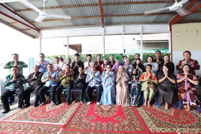 
 Pasca Banjir Tak Surutkan Silaturahmi, Pemkab Malinau Pererat Kebersamaan dengan Warga Optimis Sambut Idul Fitri