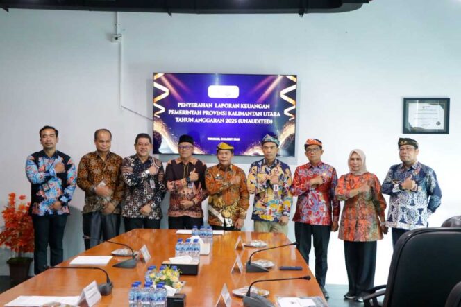 
 Gubernur Serahkan LKPD Unaudited 2025 ke BPK