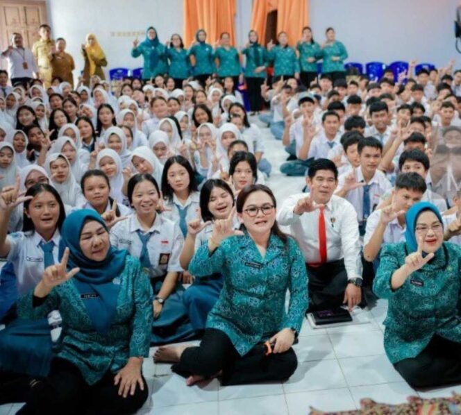 
 Melalui Sosialisasi KRISAN, PKK Malinau Ajak Pelajar SMKN 2 Jauhi Narkoba