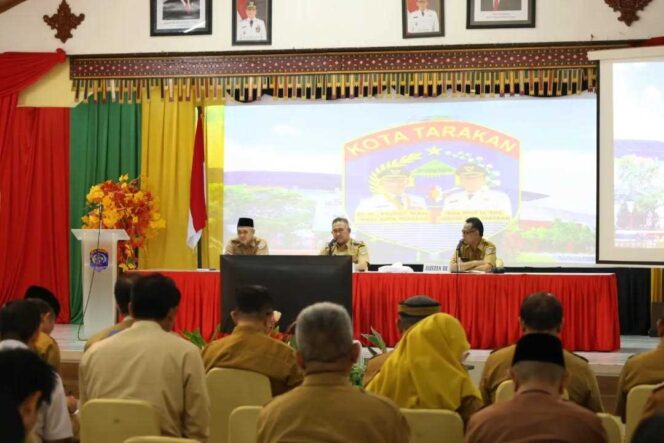 
 Wali Kota Tarakan Pimpin Jumpa Pagi Bulan April, Tekankan Efisiensi