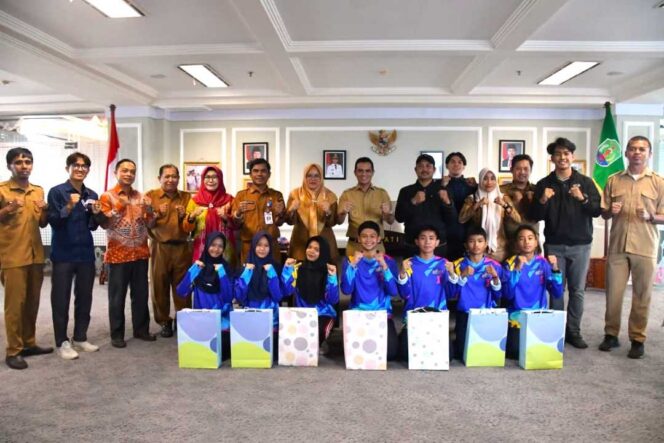 
 Bupati Irwan Sabri Lepas Kontingen O2SN Nunukan, Targetkan Prestasi Hingga Tingkat Nasional
