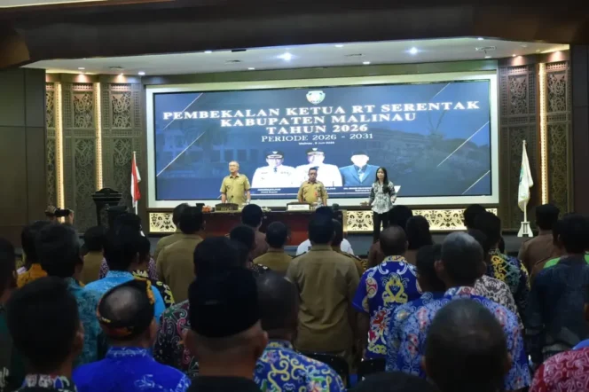 
 Bupati Wempi Mawa Tekankan Peran Strategis Ketua RT dalam Pelayanan dan Stabilitas Daerah
