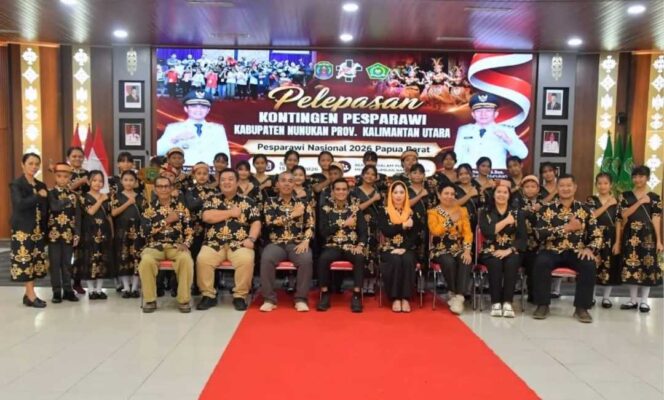 
 Dilepas Bupati Nunukan, Kontingen Pesparawi Nunukan Siap Berlaga di Pesparawi Nasional XIV di Manokwari