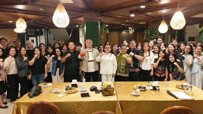 
 Pastikan Program Desa Sarjana Terlaksana, Bupati Wempi Turun Langsung Bertemu Mahasiswa Asal Malinau di Jakarta