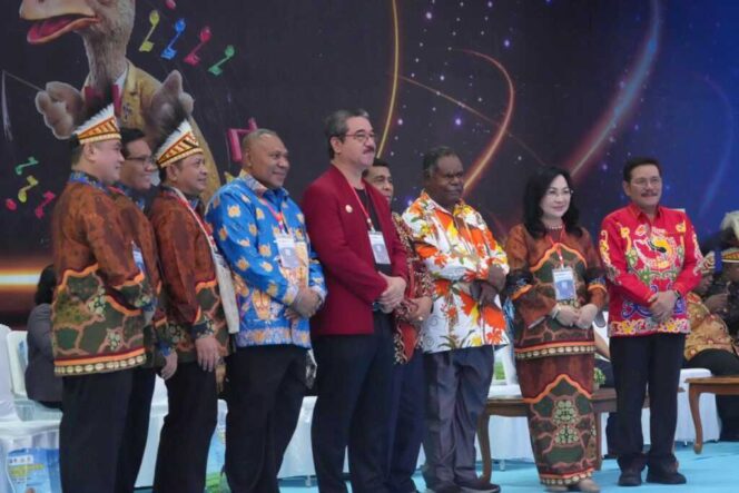 
 Wagub Hadiri Pembukaan Pesparawi Nasional XIV, Dukung Kontingen Kaltara Tampil Maksimal