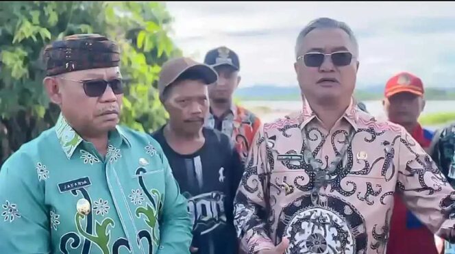 
 Bupati Malinau Tinjau Lokasi Kemunculan Buaya, Warga Dihimbau Tingkatkan Kewaspadaan