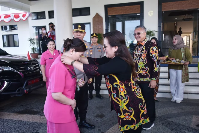 
 Bupati Malinau Sambut Kunjungan Kapolda Kaltara, Perkuat Sinergitas Polri dan Pemda Malinau