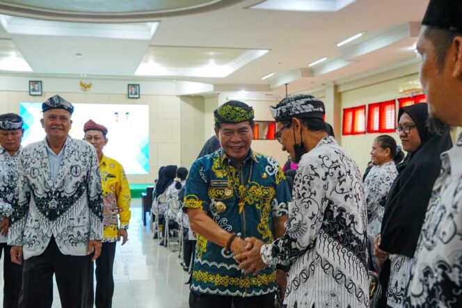 
 Gubernur Dorong PGRI Perkuat Kualitas Guru dan Pemerataan Pendidikan
