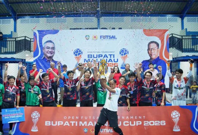 
 Final Turnamen Futsal BMC Ke-V: Dua Laga Puncak Hingga Adu Penalti, Borneum FC dan Imbluewo FC Keluar Sebagai Juara