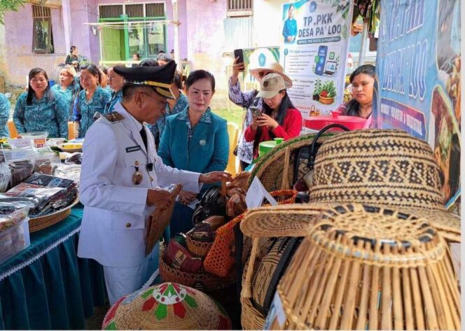 
 Wabup Nunukan Sambangi Stand UMKM, Dorong Modernisasi Produksi Kerajinan