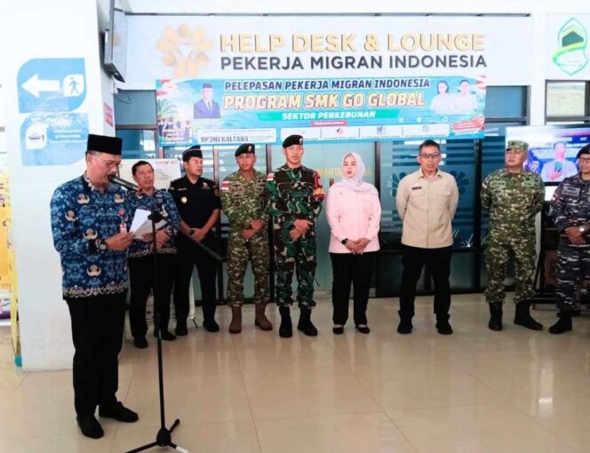 
 Lepas 20 PMI Program SMK GO Malaysia, Bupati Nunukan Pesan Jaga Nama Baik Daerah dan Hindari Jalur Ilegal