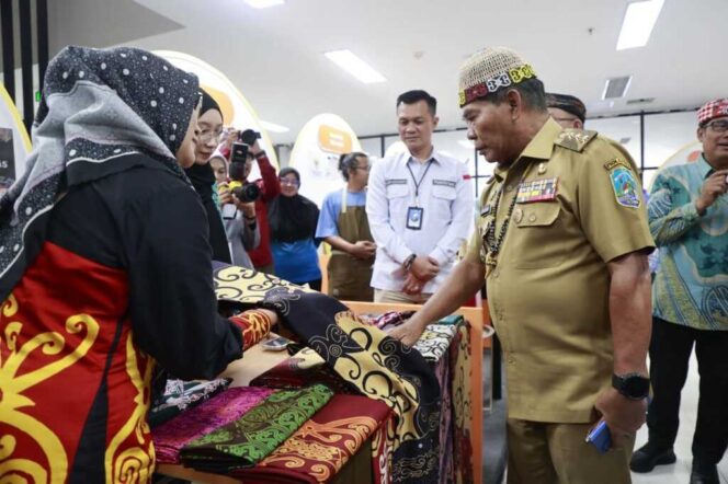 
 Optimalkan PAD, Gubernur Terbitkan Surat Edaran Penggunaan Produk dan Jasa Lokal
