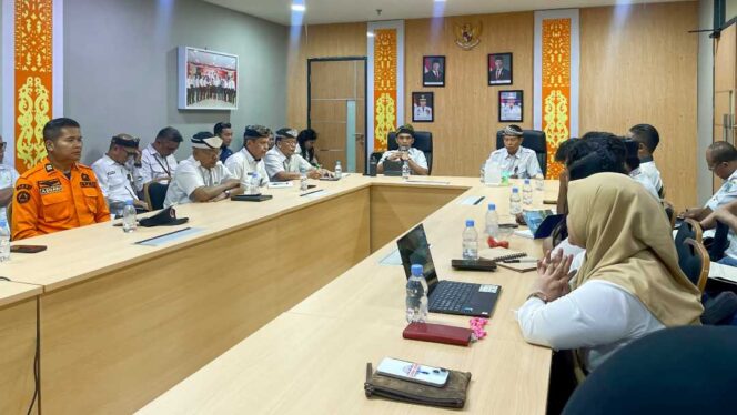 
 Sekprov Pimpin Rapat Persiapan HUT ke-14 Kaltara