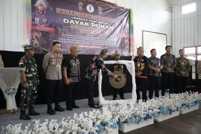 
 Bupati Malinau Tekankan Pelestarian Adat, Alam dan Peningkatan SDM Dayak Punan
