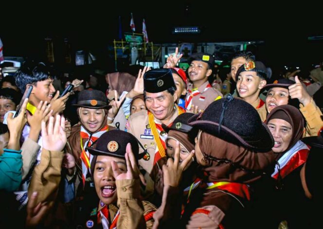 
 Gubernur Tekankan Peran Pramuka Madrasah dalam Pembentukan Karakter