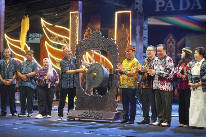 
 Irau Kembali Menyatukan Malinau, Peserta Budaya Lestarikan Warisan Leluhur, Tumbuhkan Potensi Lokal dan Ekonomi Kreatif